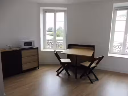 chantonnay  studio meublé et neuf dans centre ville