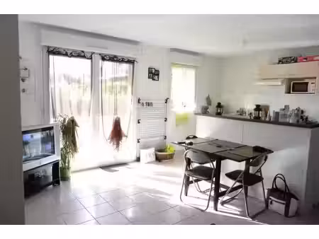 location appartement 2 pièces 43 m² à la chaussée-saint-victor (41260)