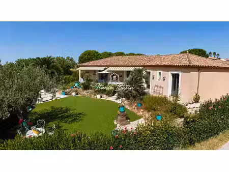 villa t5 avec garage double et piscine