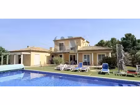 propriété avec piscine et jardin nissan-lez-enserune (34)