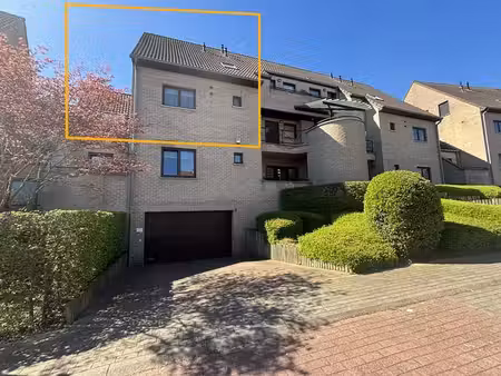duplex 3 chambres + bureau + grenier + double garage box