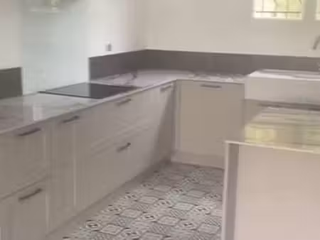 location appartement 3 pièces à ollioules (83190) : à louer 3 pièces / 75m² ollioules
