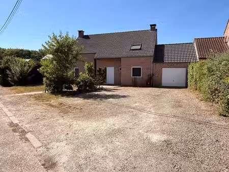 jolie maison avec grand jardin à grand-leez