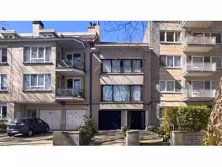maison prête à emménager d’environ 214 m² avec garage  espac