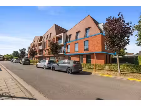 ruim en recent hoekappartement met 3 slaapkamers en ruim ...