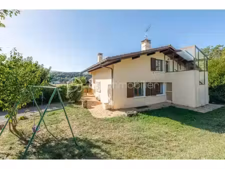maison traditionnelle à vendre dans le quartier nord est