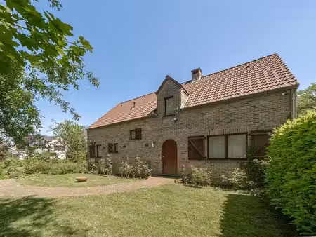 villa à vendre avec garage et terrasse   waterloo (vbe56850)