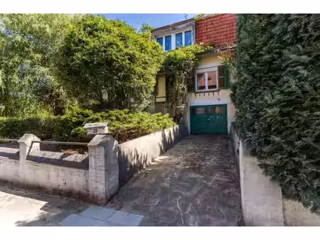 maison à vendre avec garage et terrasse   waterloo (vbe56811)