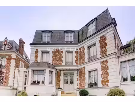 maison de luxe à vendre dans le quartier manufacture-brimborion-sel-division leclerc