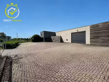 bâtiment industriel avec entrepôt  bureaux & terrain