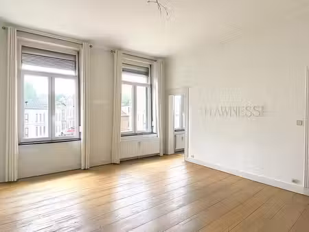 bureau proche du quartier botanique (charges comprises)