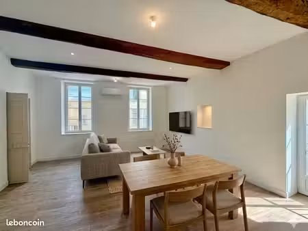maison de ville climatisée - 93 m² rénovée - 3 chambres - dpe b - cœur de valréas
