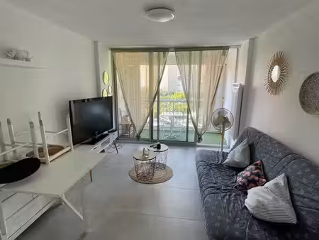 carnon studio cabine