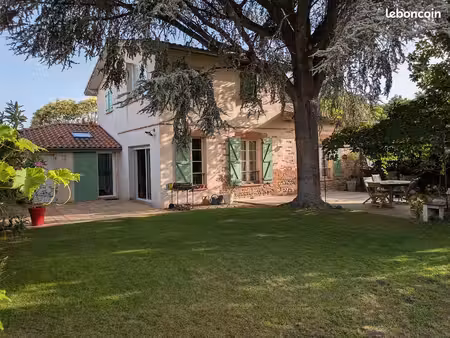 toulousaine de 150 m² avec jardin  au coeur de lardenne