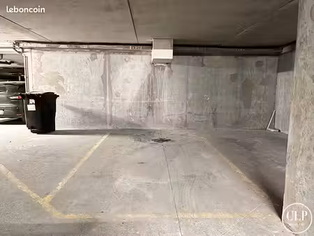 parking/box 13 m² fontenay sous bois