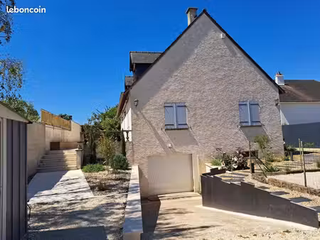 maison 6 pièces 204 m²