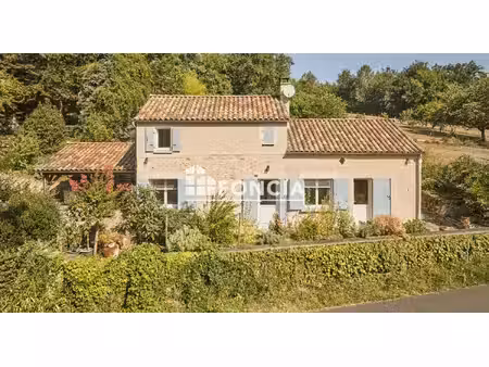 à eyraud-crempse-maurens  découvrez cette maison de 118 m² aux beaux volumes. un bien alli