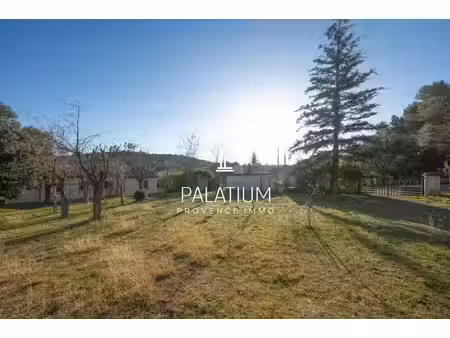 terrain à bâtir – hauteurs de peyrolles-en-provence  au calme