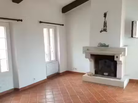 location maison 4 pièces 80 m² à bagnols-en-forêt (83600)