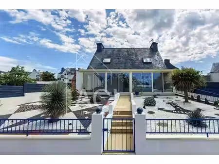 maison rénovée de 4 chambres avec commerces à pieds