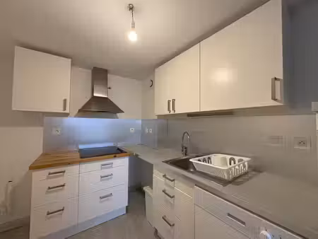 f3 meublé en triplex