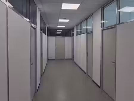 plateau de bureaux au cœur de charleroi