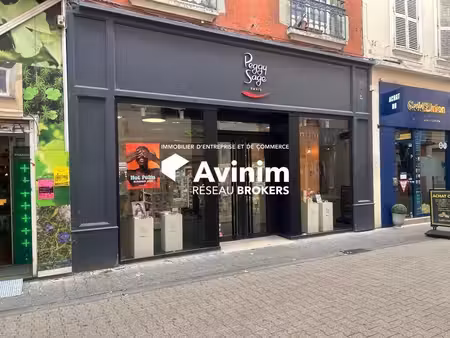 location commerce grenoble 38000 148m²