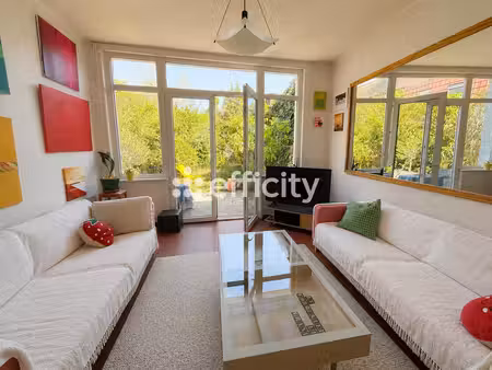 maison 9 pièces - 192 m²