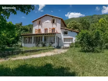 maison de village en vente avec 6 pièces à prats-de-mollo-la-preste