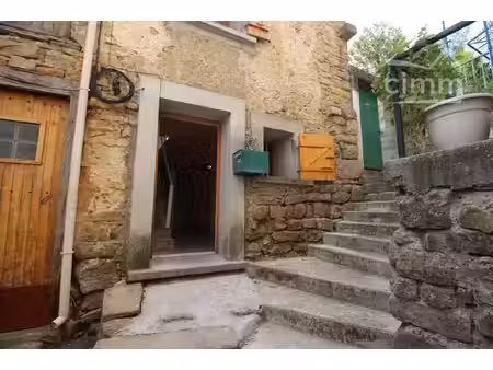 a vendre maison de village avec un exterieur