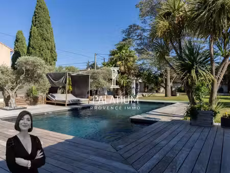 villa contemporaine  piscine  jardin paysage