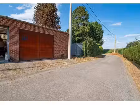 terrain avec garage