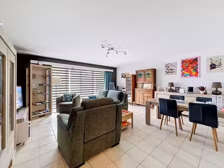 spacieux 2 chambres avec terrasse + possibilité garage