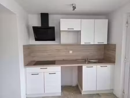 location appartement 2 pièces à l'huisserie (53970) : à louer 2 pièces / 30m² l'huisserie