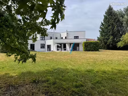 maison 8 pièces 231 m²