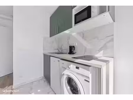 studio 1 pièce 14 m²