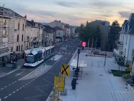 f2 de +30 m² à saint-max