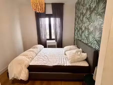 20 m² privatifs + salle d’eau privée – refait à neuf – 590 cc – dispo sept 2026