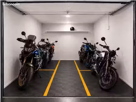 location emplacement parking moto box prenium fermé et sécurisé villeurbanne république - 