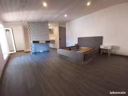 petite maison t2 meublée face a ima