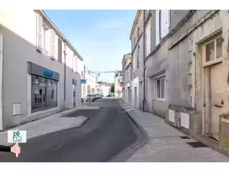 luçon hyper-centre immeuble de rapport 3 appartements lo