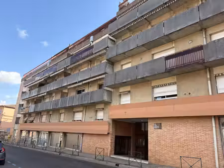 appartement type 4 avec parking bien situé