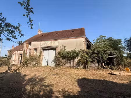 en exclusivite ! ancienne petite ferme à restaurer 66m² avec dépandances terrain 2238m² 24