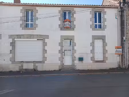 maison touvois 7 pièce(s) 142 m2