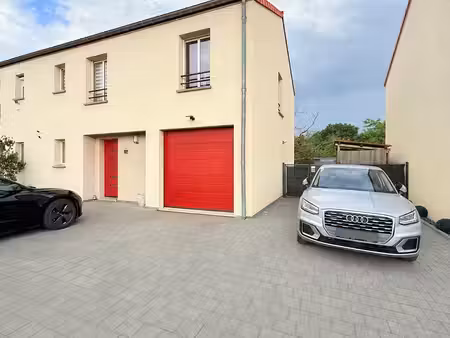 roussy le village ( roussy le bourg ) - maison de 105 m2 sur