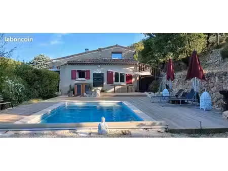 maison atypique 198m2 dans un environnement privilégié sur 5500m2 de terrain végétalisé