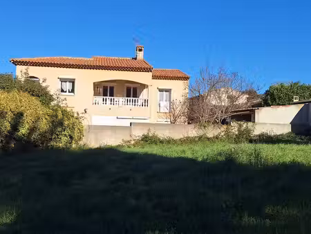 maison 9 pièces - 220m²