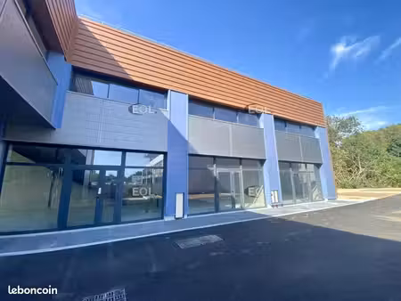 local d'activité 146 m²