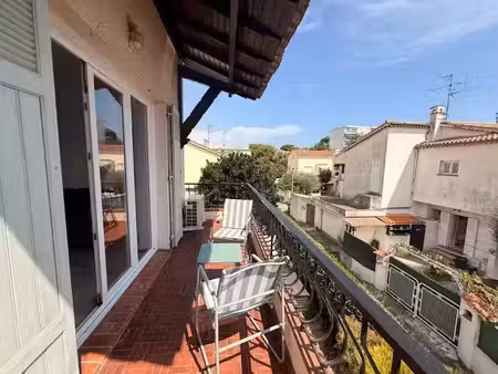 location meublée appartement 2 pièces 42 m² à saint-laurent-du-var (06700)  930 €