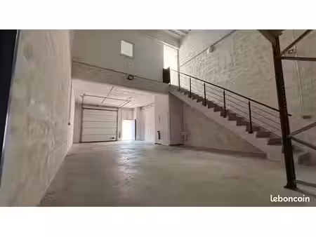 propriétaire loue sans frais local mixte 136m2 lyon ouest